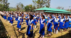 সকালে মনোরম পরিবেশে ছাত্র ছাত্রীদের একাংশ